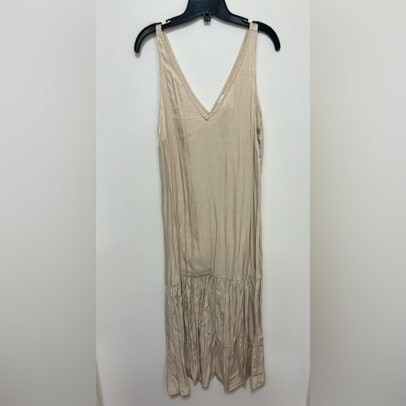 H&M Dresses & Skirts - Gorgeous Tank Dress